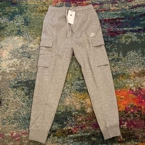 Brand new gray Nike sweatpants. Size Small.